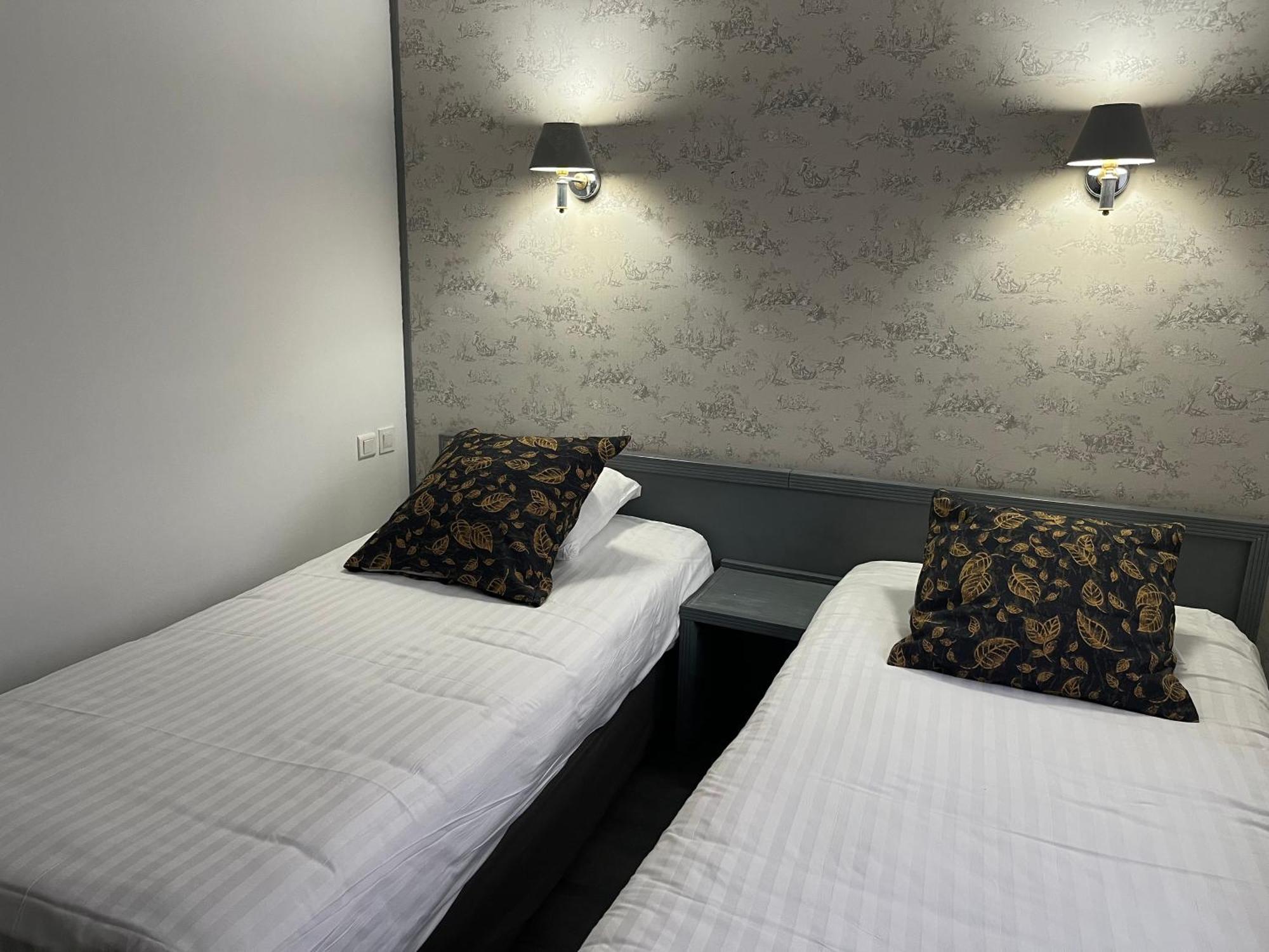 Hotel Le Roosevelt Givet Exterior foto